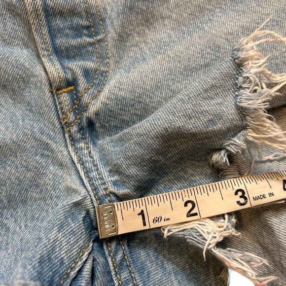 Levi's 501® Original Fit High Rise Women's Shorts- Size 30 - Picture 14 of 14